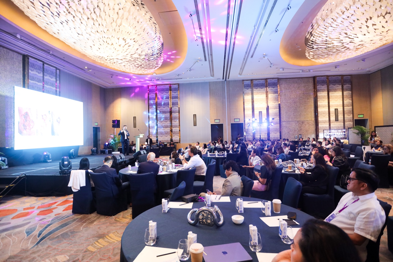 ASRM members gathered at the annual conference